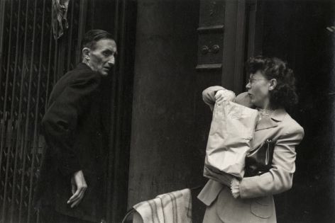 Helen Levitt, New York City, circa 1942